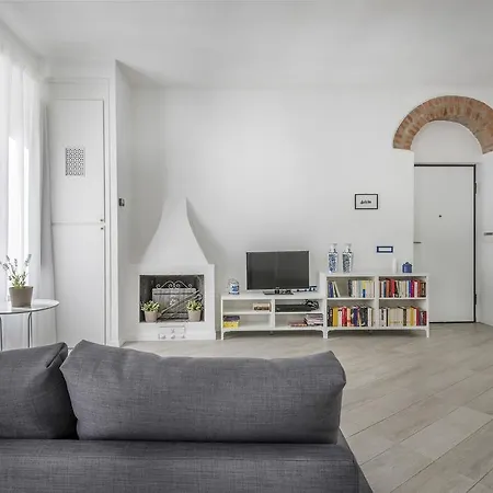 Apartment Carducci Flat Milan